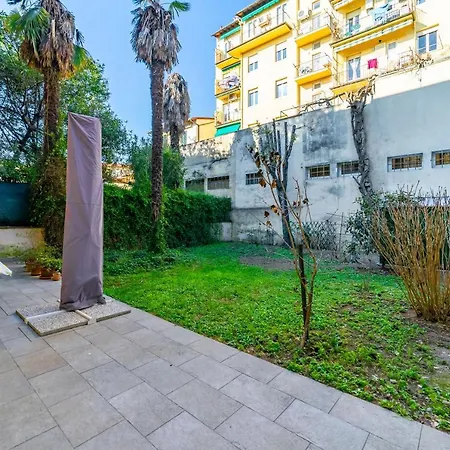 Quiet With Private Garden Apartment